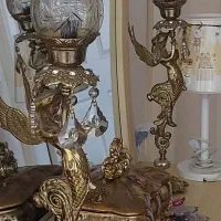 سه عدد لوستر برنز و دو عدد شمع دان برنز