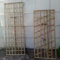 پایه گل ایستاده چوبی