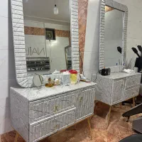 آینه کنسول|آرایشگاه و سالن‌های زیبایی|نهبندان, |دیوار