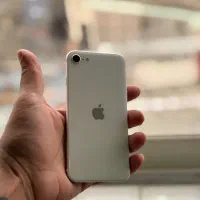 ایفون se2020