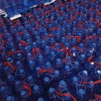 شیشه شوی خودرو|مواد شوینده و دستمال کاغذی|تبریز, |دیوار