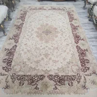 فرش ۷۰۰ شانه