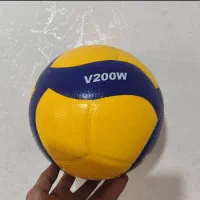 توپ والیبال V200W
