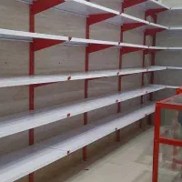 300 متر قفسه دیوار ی دارم