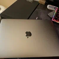 مک بوک پرو ۲۰۱۷