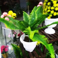 گل مصنوعی وانواع استند وپایه گلدان