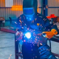 جوشکار سیار سقف سبک و نصب در و انواع جوشکاری