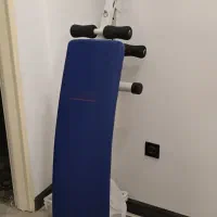 میز دراز نشست