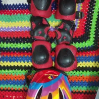 کلاه اسکیت و ست زانو بند|دوچرخه، اسکیت، اسکوتر|محمدشهر, جعفرآباد|دیوار