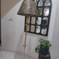 آباژور ایستاده طلایی