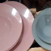 فروش  فوری دو سرویس چینی دو رنگ طوسی و صورتی