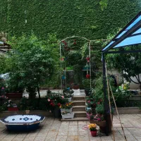 آپارتمان ۱۳۰متر +۱۳۰متر حیاط داراختصاصی