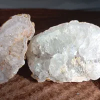 سنگ قیمتی کریستال