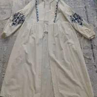 تعدادی لباس و مانتو