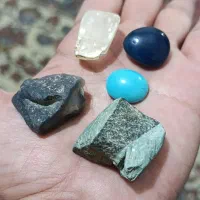 پنج سنگ از کلکسیون پدر خدابیامرز