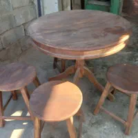 میز با چهارتا صندلی