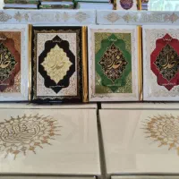 کتاب قرآن و ادعیه یادبود|کتاب و مجله مذهبی|تهران, فلسطین (میدان انقلاب)|دیوار