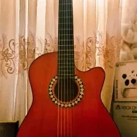 گیتار یاماها
