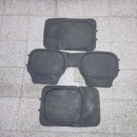 کفپوش پراید لاستیکی تمیز است