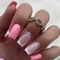 کاشت ناخن تخفیف ویژه