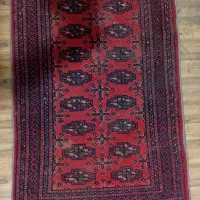 قالیچه دست بافت ۶۰ در۸۰ زرشکی