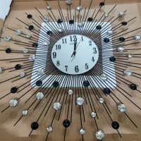 ساعت دیواری نو (هدیه بوده)|ساعت دیواری و تزئینی|قم, باغ شازده|دیوار