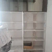 قفسه یا ویترین درحد۴عددهم طول هم عرض میشه گذاشت