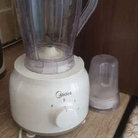 تعدادی لوازم اشپژخانه