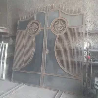 در باغ فروشی