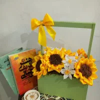 باکس و دسته گل روبانی