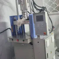 دستگاه تزریق پلاستیک عمودی