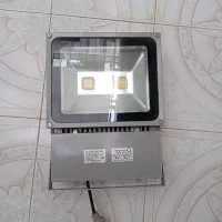 پروژکتور صدوات زمرد