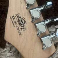 گیتار برقی با امپلی فایر