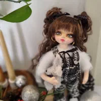 عروسک ۳ بعدی و ژورنالی