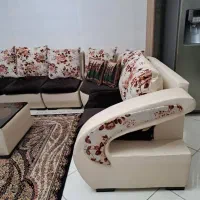 مبلمان راحتی و میز وسط و ناهارخوری