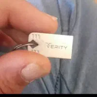 فلش از 8گیگ تا 64موجود است مناسب