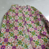 تعدادی مانتو فروشی