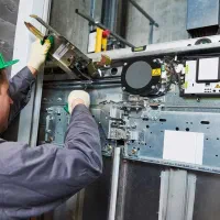 سرویسکار آسانسور نیمه وقت