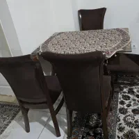میز و صندلی ناهار خوری کاملاسالم درحد نو