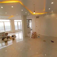 نقاشی ساختمان و راه‌پله با رنگ درجه یک