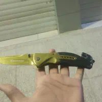 چاقوکامل سالم و بی خش هستش