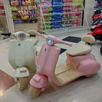 موتور شارژی وسپا بزرگ|اسباب‌بازی بچه|مشهد, مصلی (کارمندان اول)|دیوار