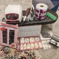 لوازم کاشت ناخن|آرایشگاه و سالن‌های زیبایی|قرچک, پویینک|دیوار