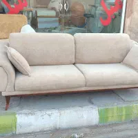 نیازمند شاگرد در تعمیر مبل