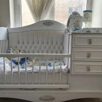 تخت و ویترین کودک برند ساحل چوب