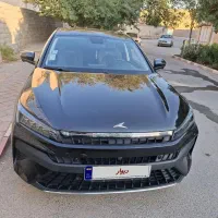 کی ام سی j7فروش یک میلیارد نقد الباقی طی ده تا چک|خودرو سواری و وانت|اصفهان, فروردین|دیوار