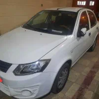 خودرو ساینا سفید مدل 1400