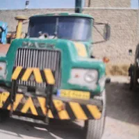 در خواست راننده جرثقیل پایه یک و شاگرد جرثقیل