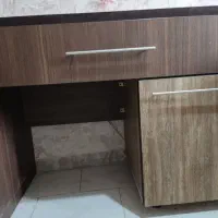 میز تحریر وکامپیوتر