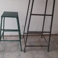 دو عدد چهار پایه